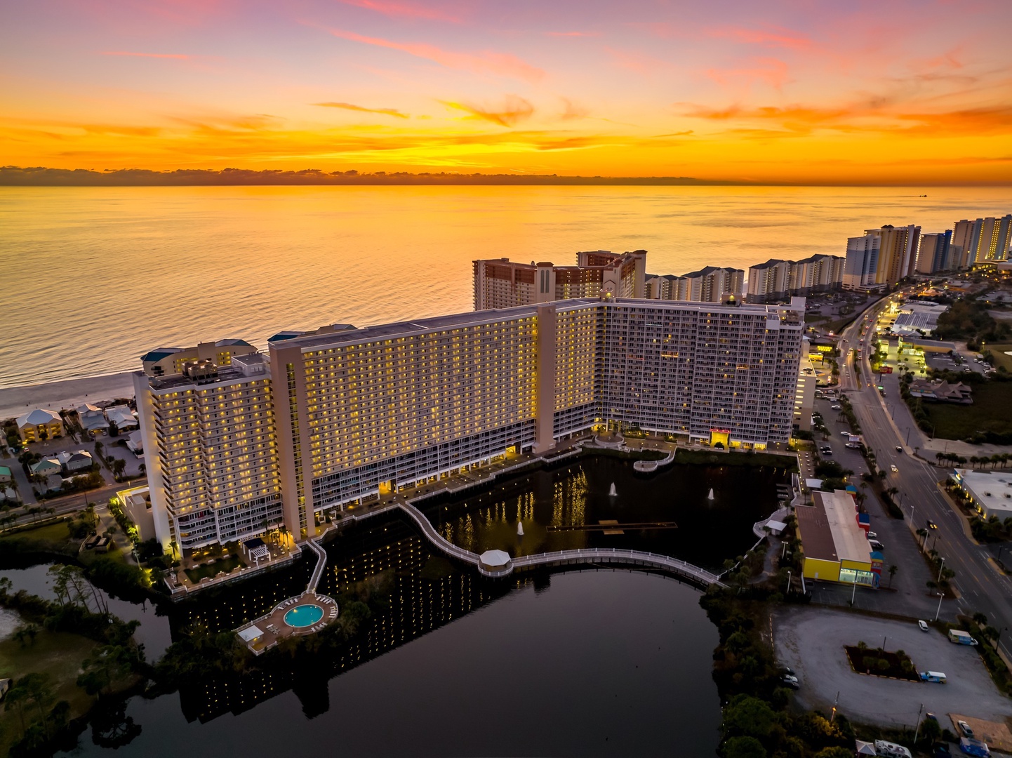 Laketown Wharf Resort