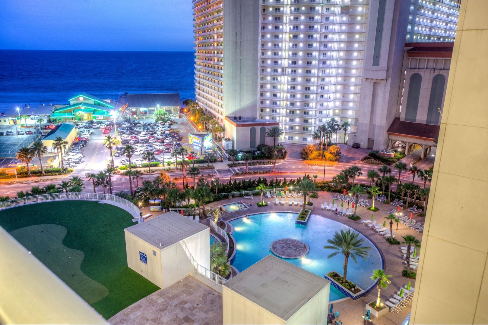 Laketown Wharf Resort